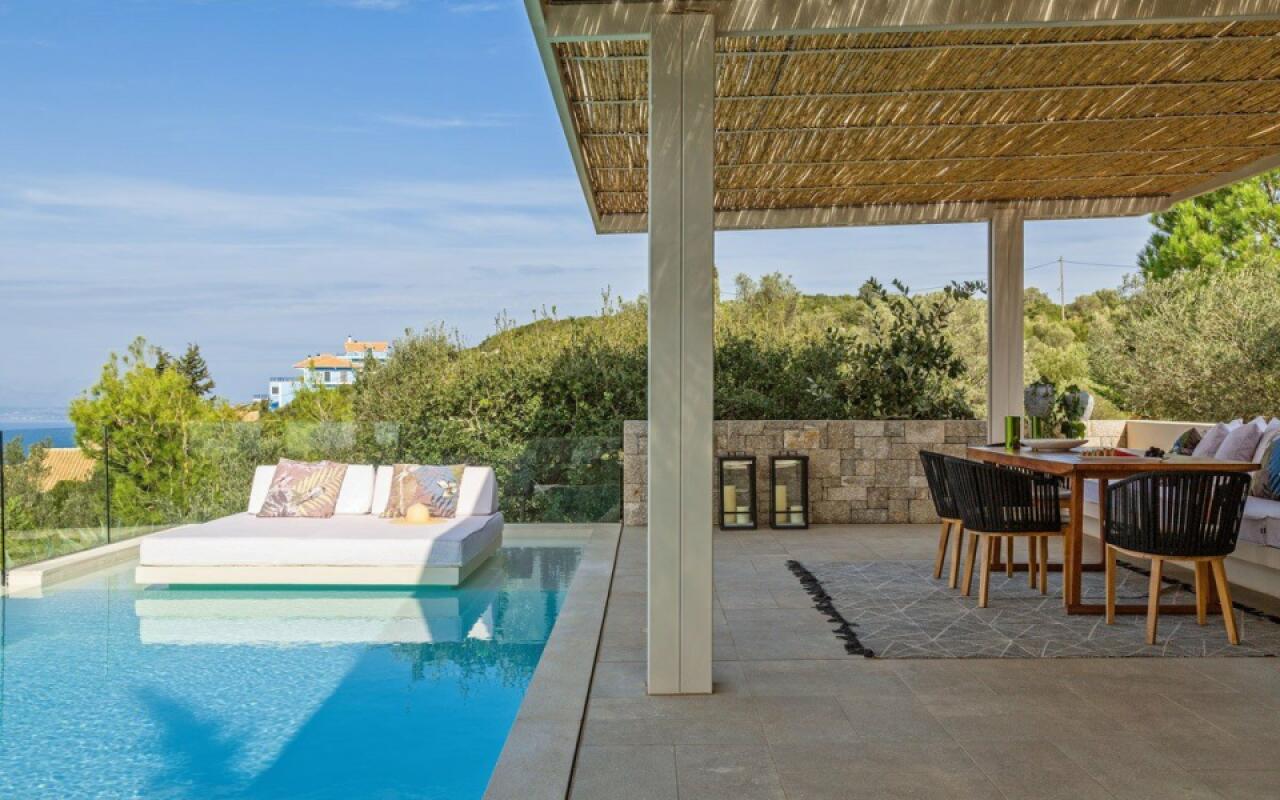 Art Blue Villa Residence with Private Pool,Lefkada