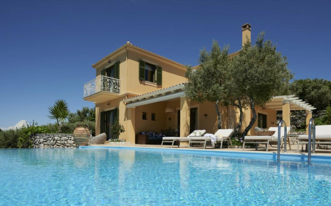 Art Blue Grand Villa with Private Pool,Lefkada