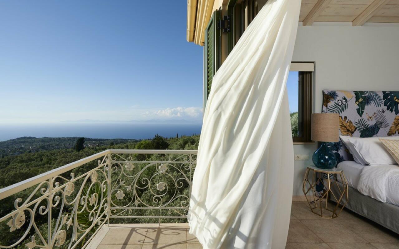 Art Blue Grand Villa with Private Pool,Lefkada