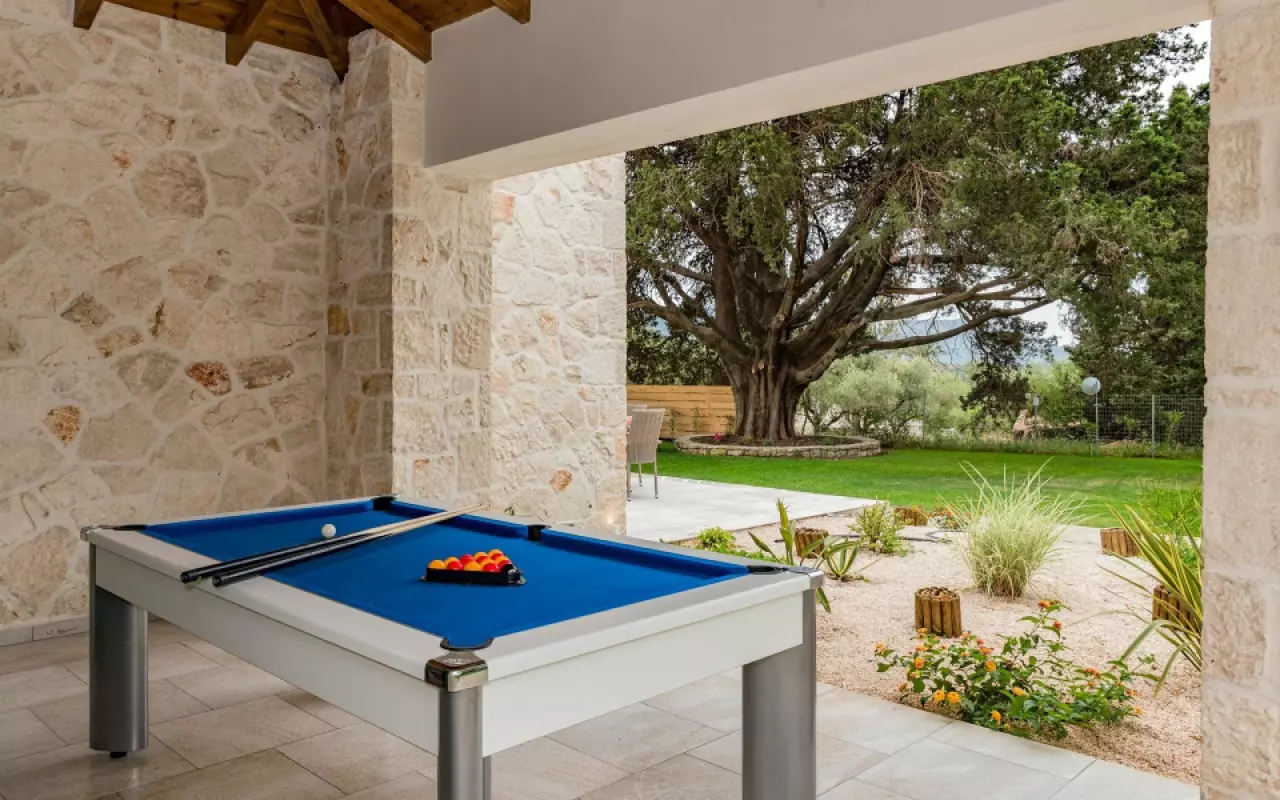 Astarte Luxury Villas-Laalu Private Villa with Pool